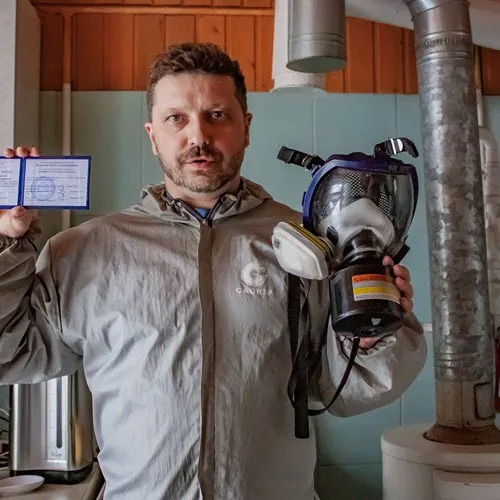 ФОТО Удаление плесени в поселке Московской области центральной усадьбы совхоза Мир